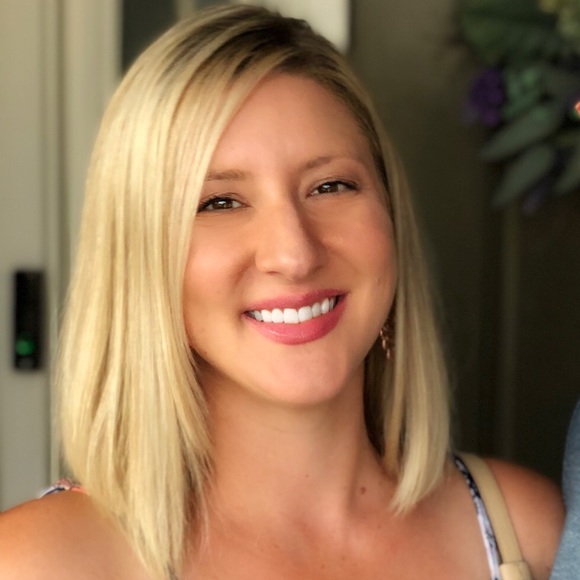 Meet your Posher, Kasey - Picture 2 of 2